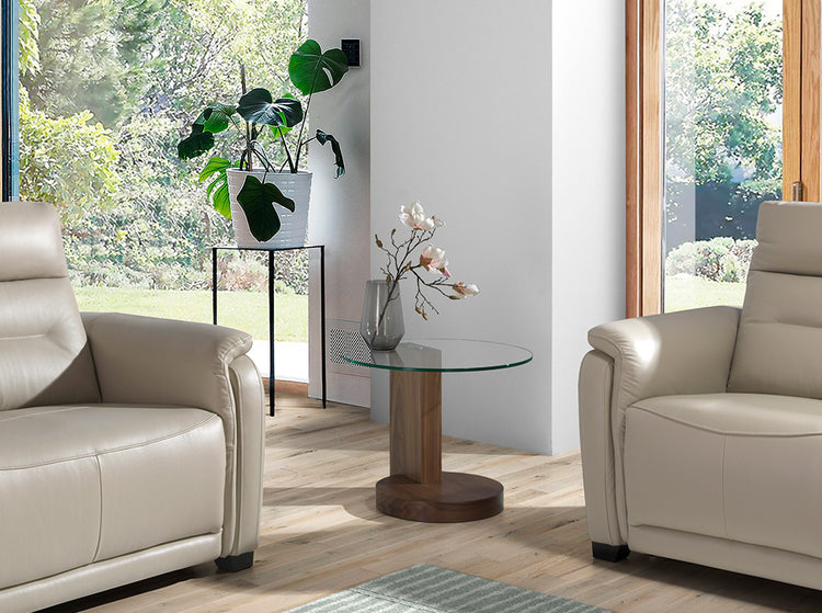 Corner table in walnut veneered wood and tempered glass top.