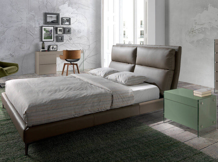 Upholstered bed with solid stainless steal frame - Angel Cerdá S.L