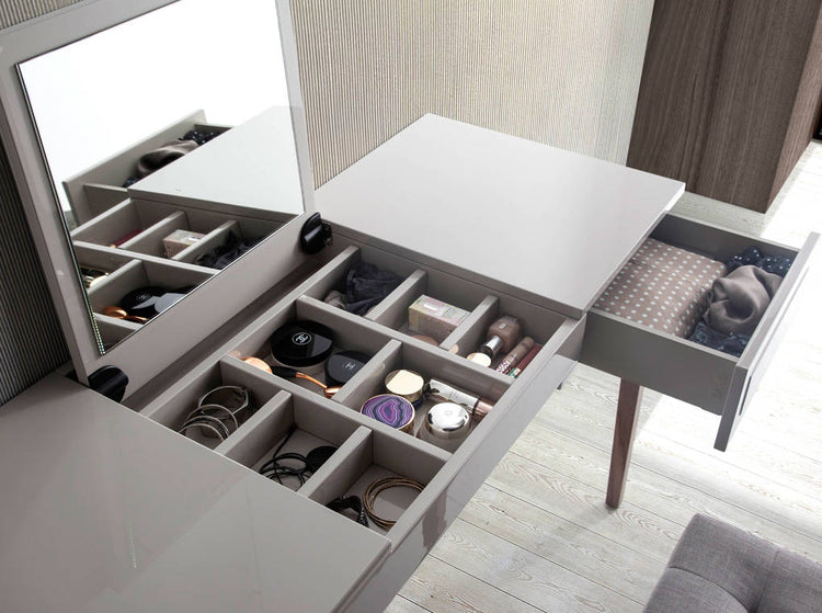 Desk / dressing table with walnut plating - Angel Cerdá, S.L.